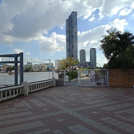 Baan Sathorn Riverfront Bangkok Exterior photo