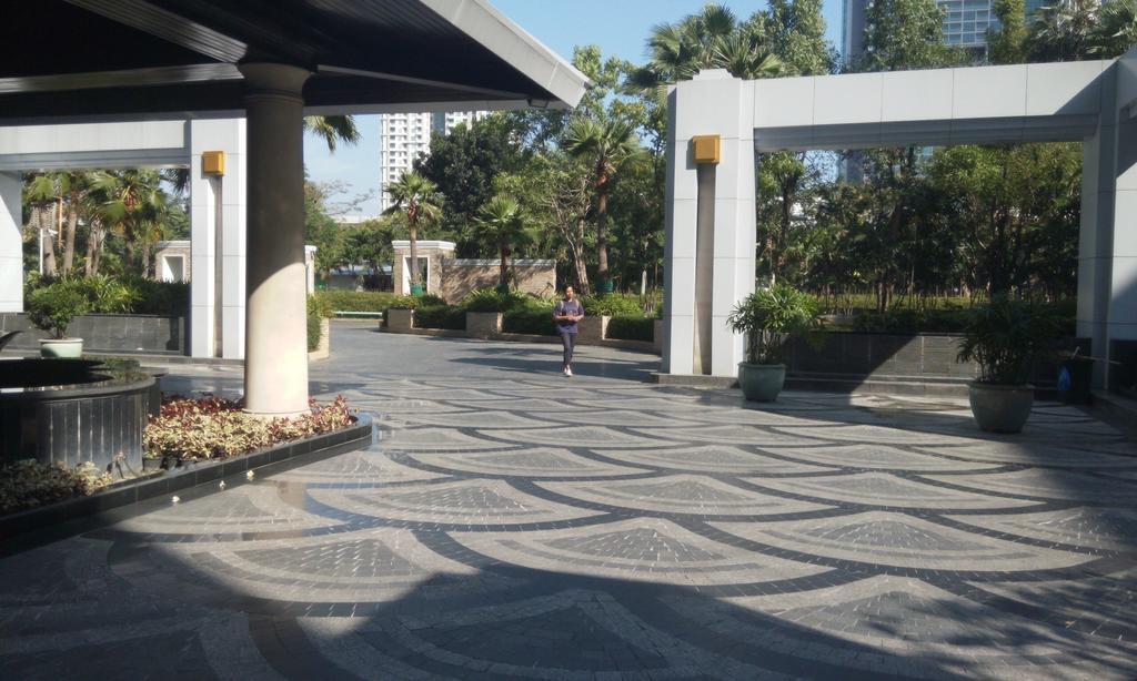 Baan Sathorn Riverfront Bangkok Exterior photo