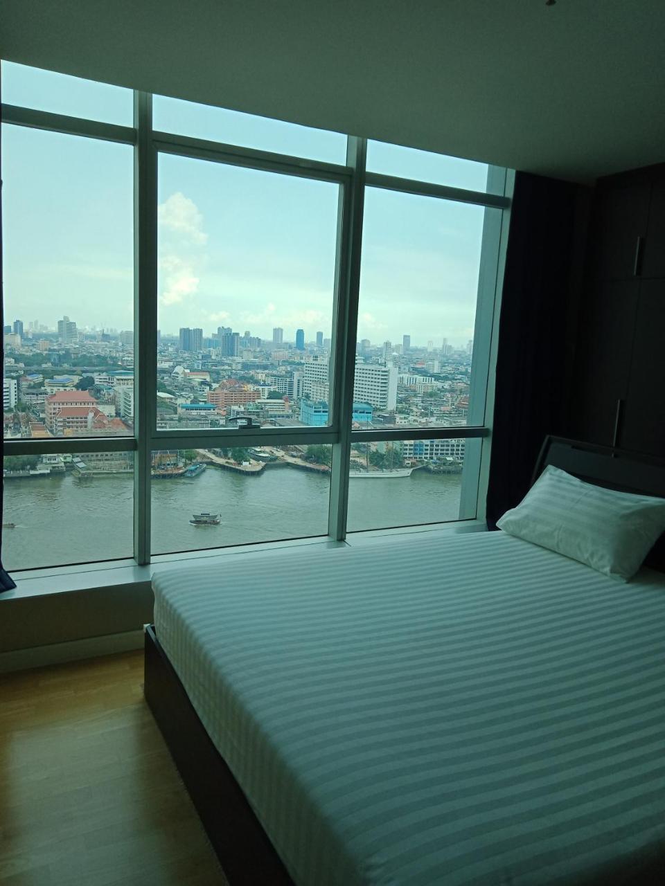 Baan Sathorn Riverfront Bangkok Exterior photo